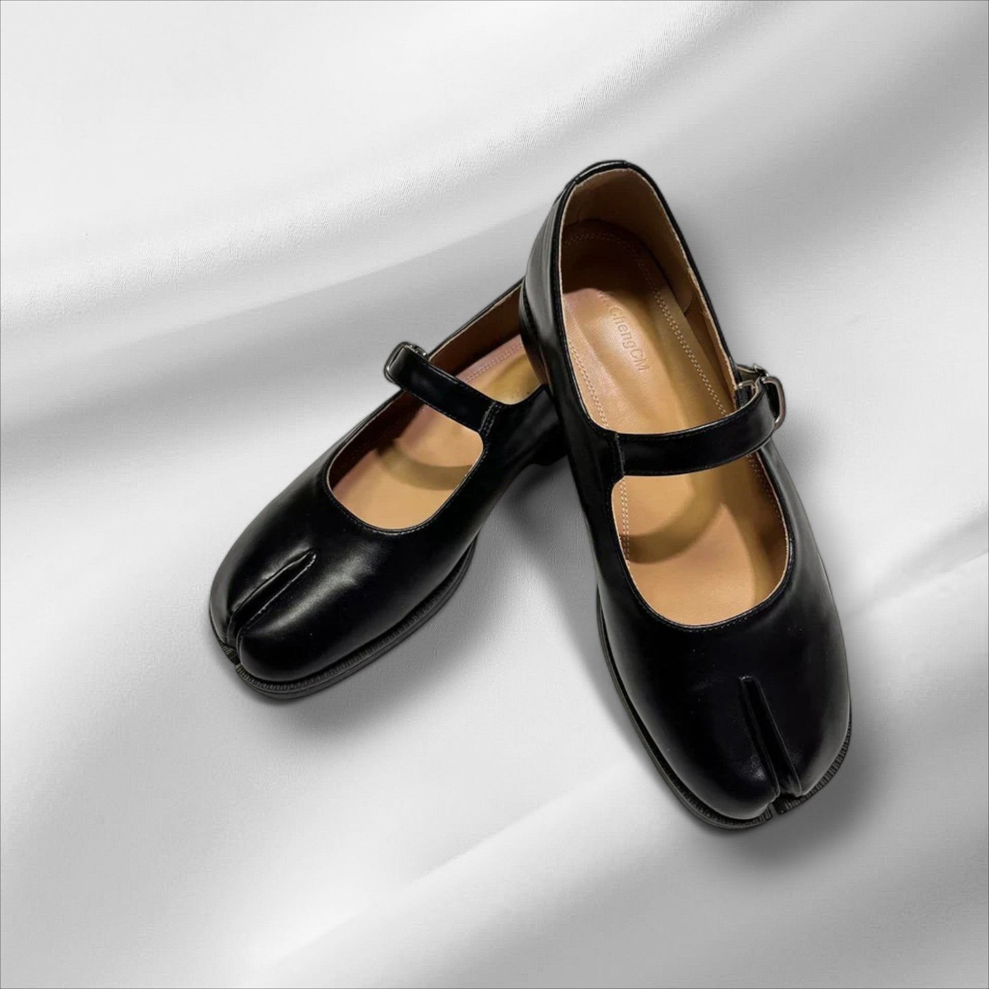 Black Vintage Tabi Pumps