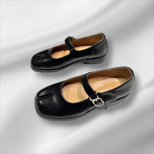 Black Vintage Tabi Pumps