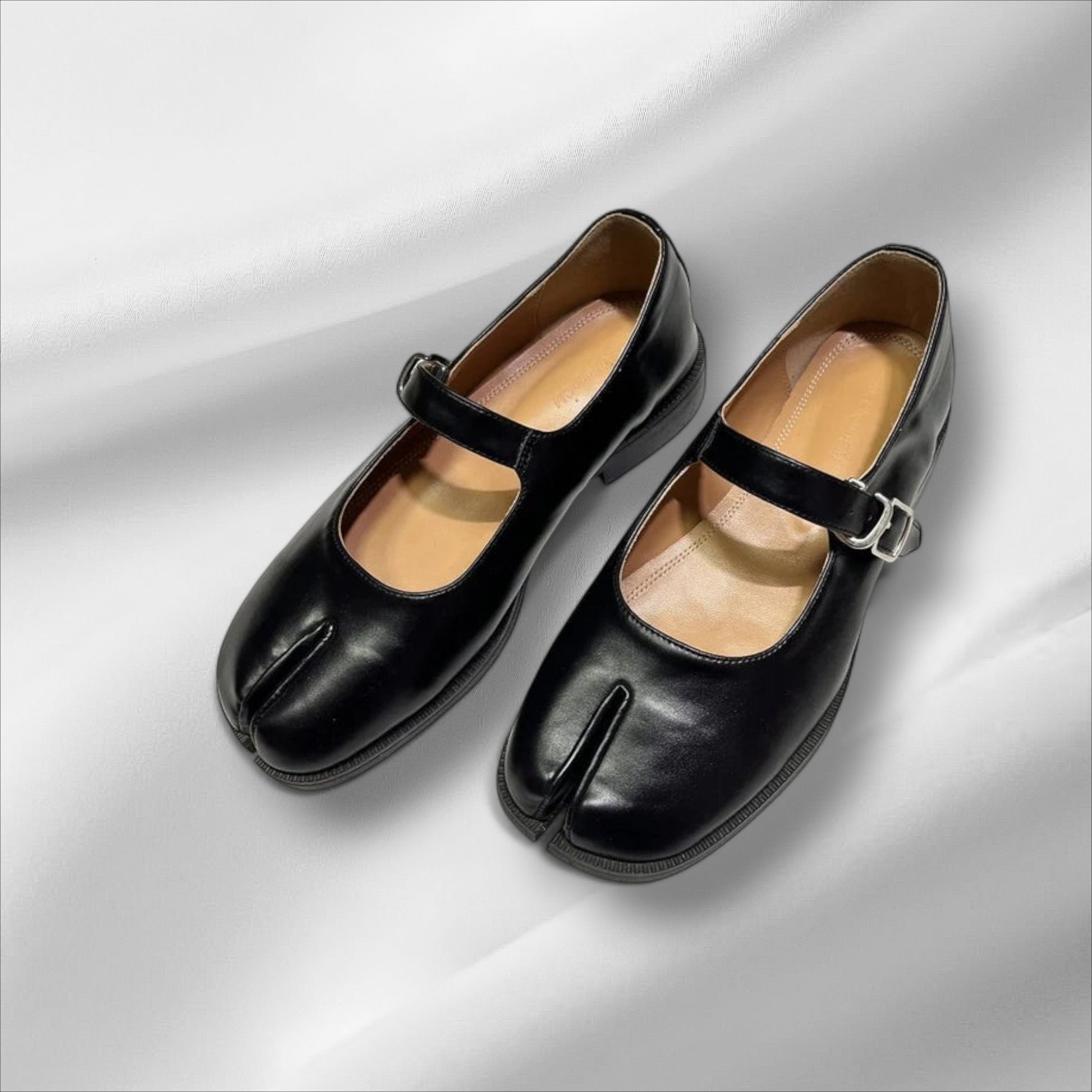Black Vintage Tabi Pumps