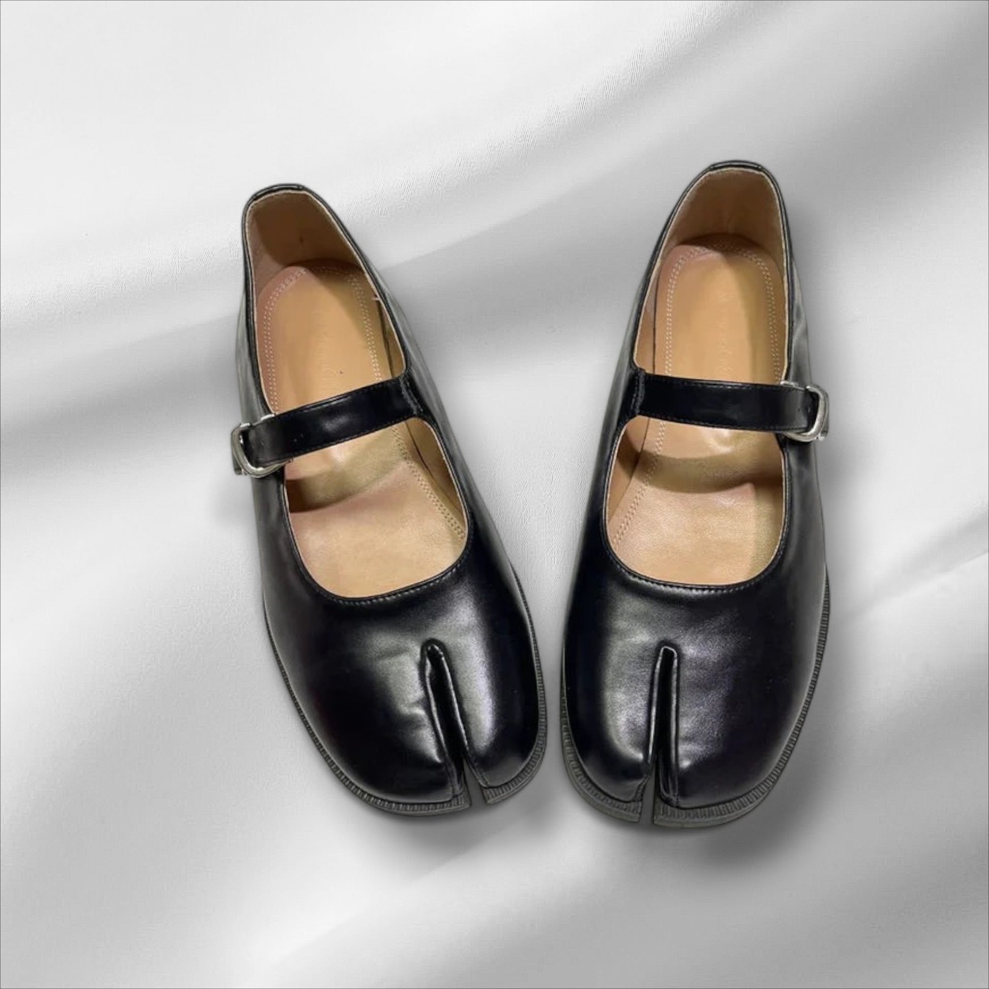 Black Vintage Tabi Pumps