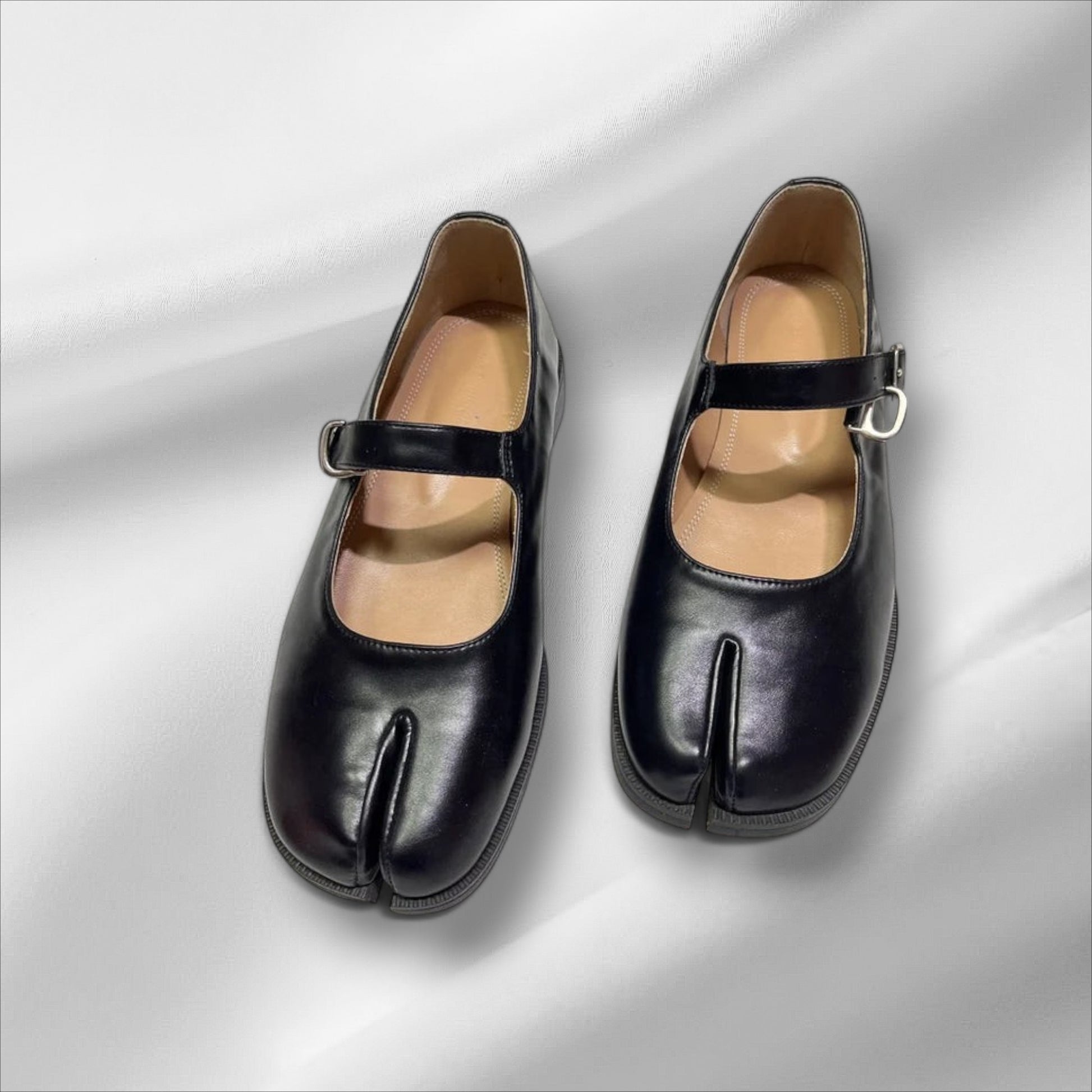 Black Vintage Tabi Pumps