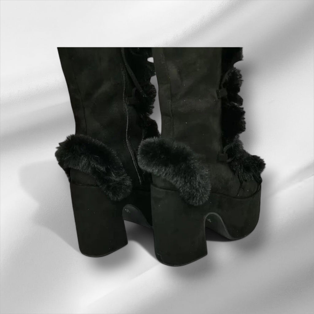 Noir Fable Fur Boots