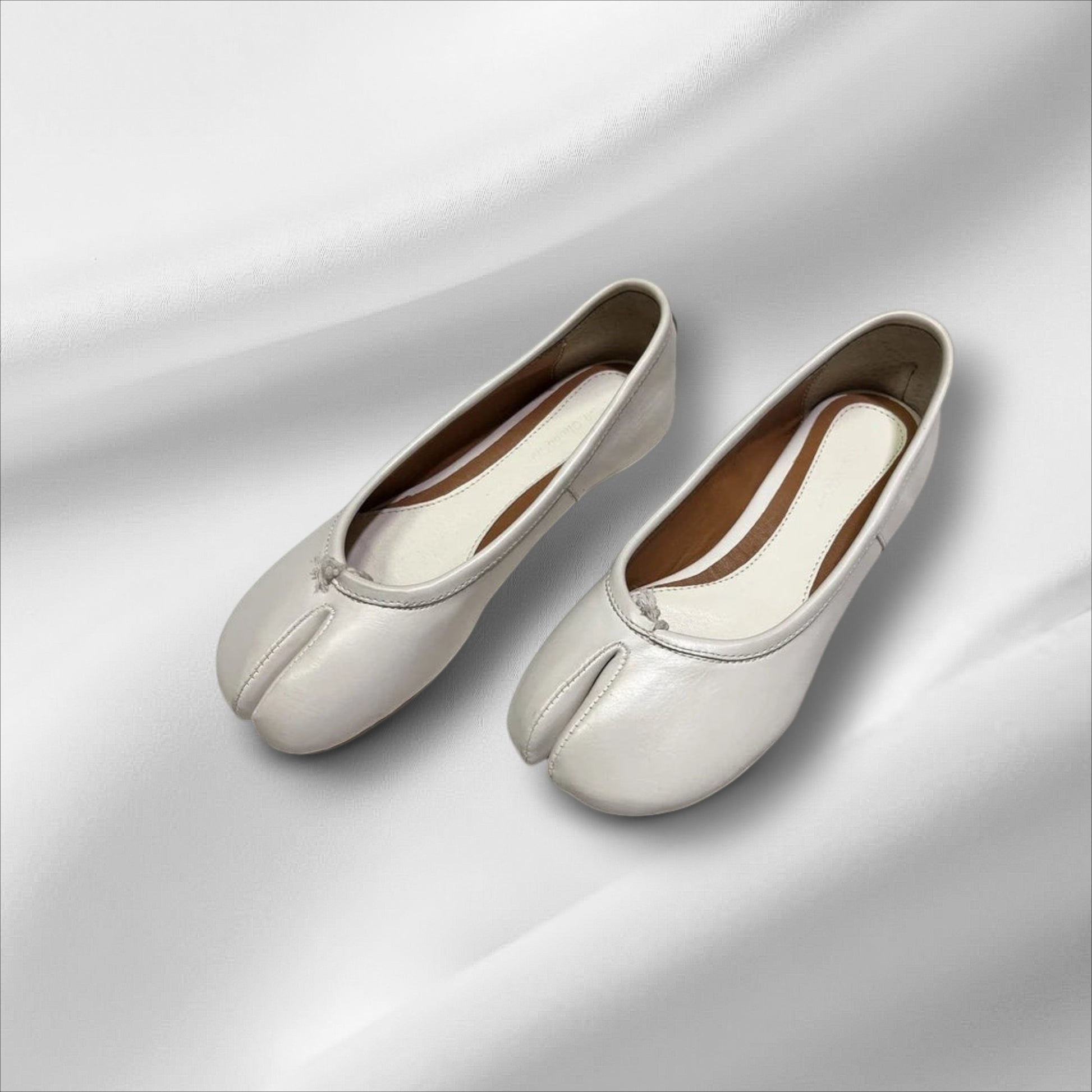 Snow Petal Split Shoes