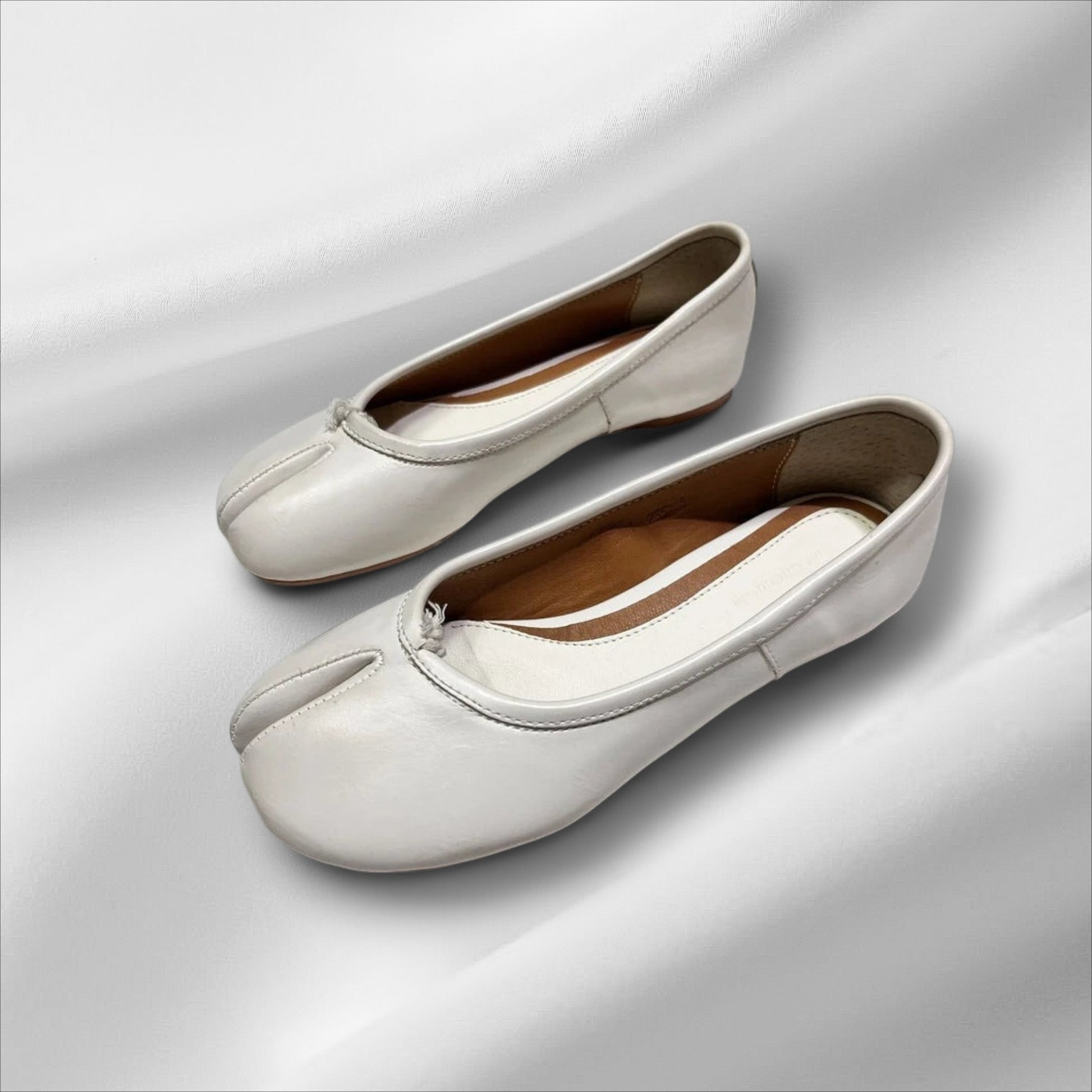 Snow Petal Split Shoes