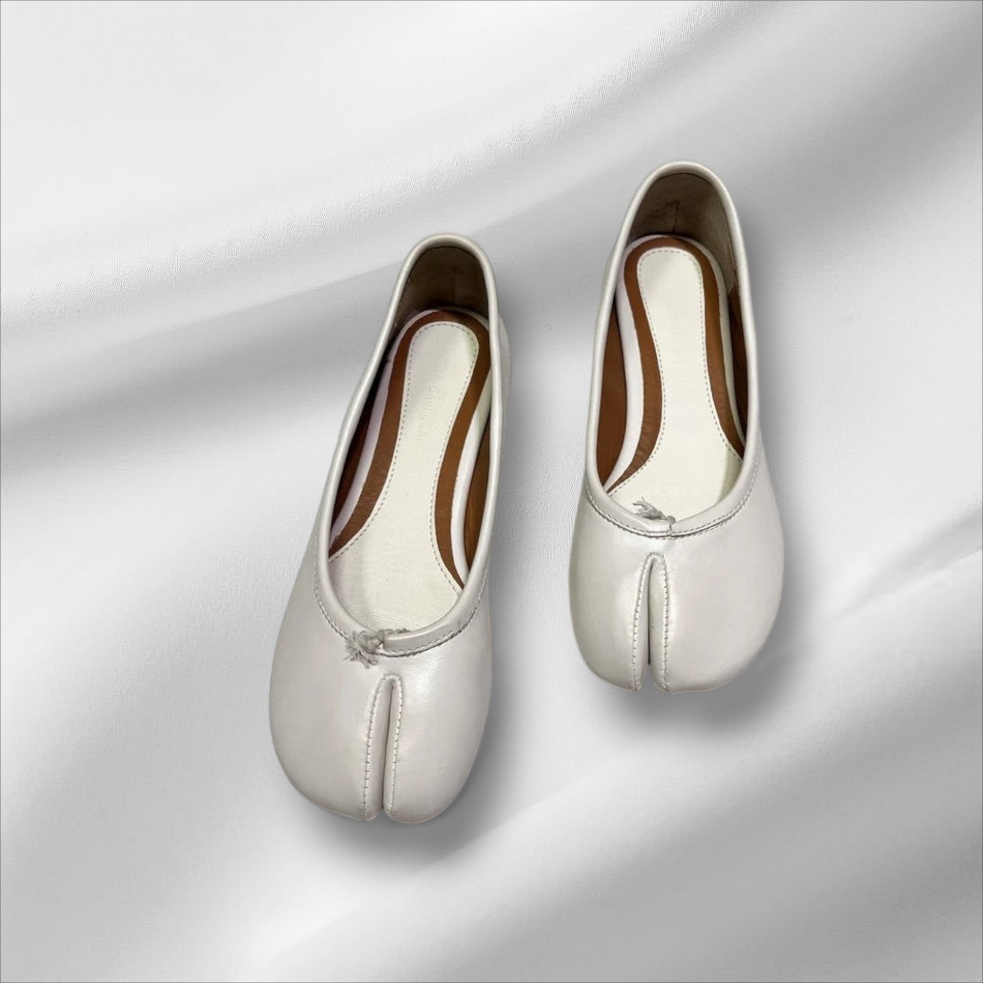 Snow Petal Split Shoes