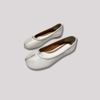 Vintage women White Colour Split Toe Shoes