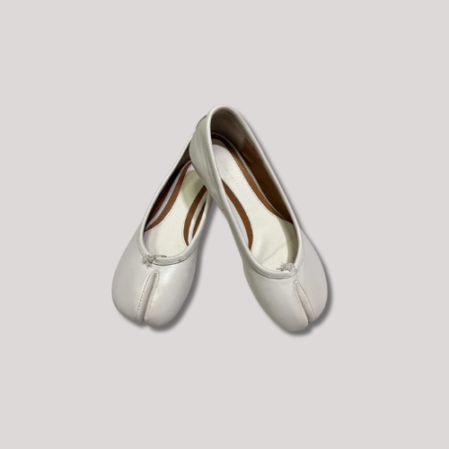 Vintage women White Colour Split Toe Shoes