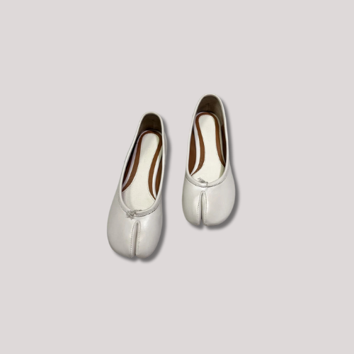 Vintage women White Colour Split Toe Shoes