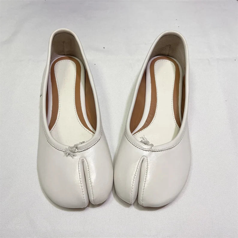 Vintage women White Colour Split Toe Shoes