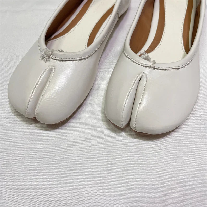 Vintage women White Colour Split Toe Shoes