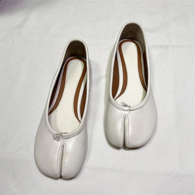 Vintage women White Colour Split Toe Shoes