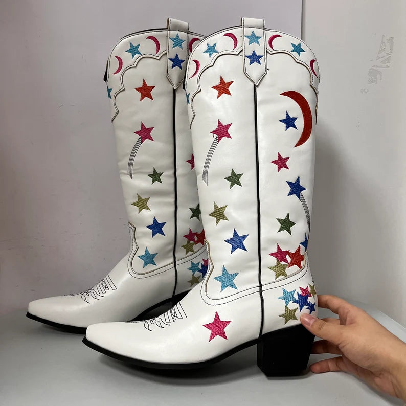 Embroided White Cowboy Boots: Festival-Ready Thigh Highs